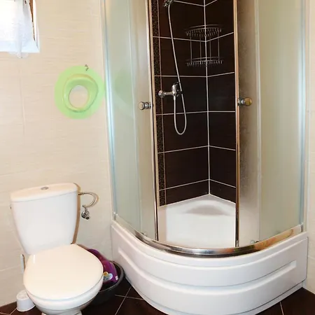 Całoroczne Nad Morzem I Jeziorem Jezierzany