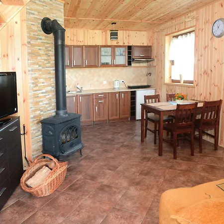 Caloroczne Nad Morzem I Jeziorem *