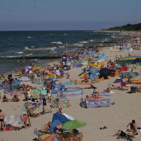 Holiday home Caloroczne Nad Morzem I Jeziorem Jezierzany
