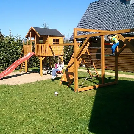 Holiday home Caloroczne Nad Morzem I Jeziorem