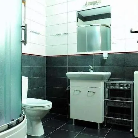 Caloroczne Nad Morzem I Jeziorem Jezierzany