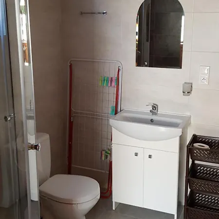 Caloroczne Nad Morzem I Jeziorem Holiday home Jezierzany
