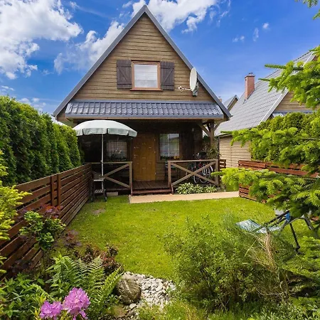 Caloroczne Nad Morzem I Jeziorem Jezierzany