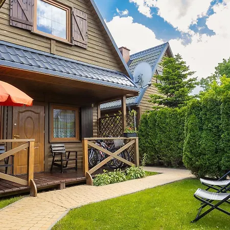 Caloroczne Nad Morzem I Jeziorem 펜션 *