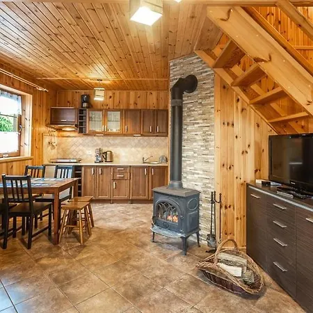 Caloroczne Nad Morzem I Jeziorem Holiday home Jezierzany