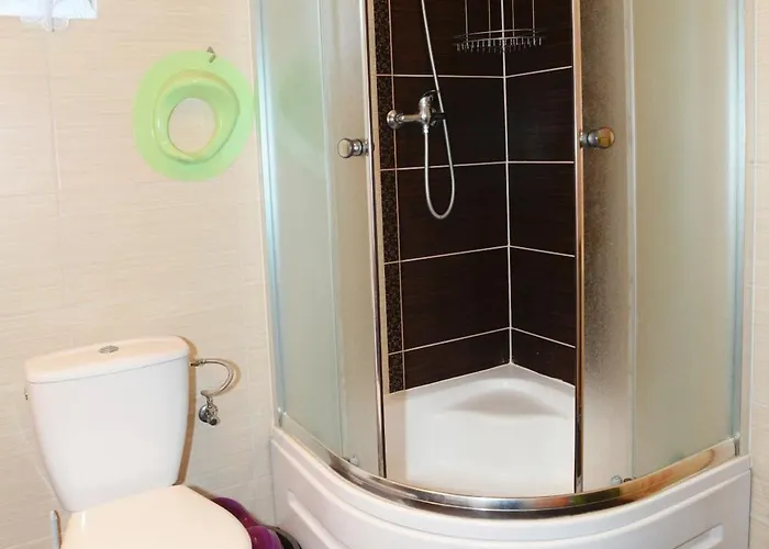 Caloroczne Nad Morzem I Jeziorem Jezierzany