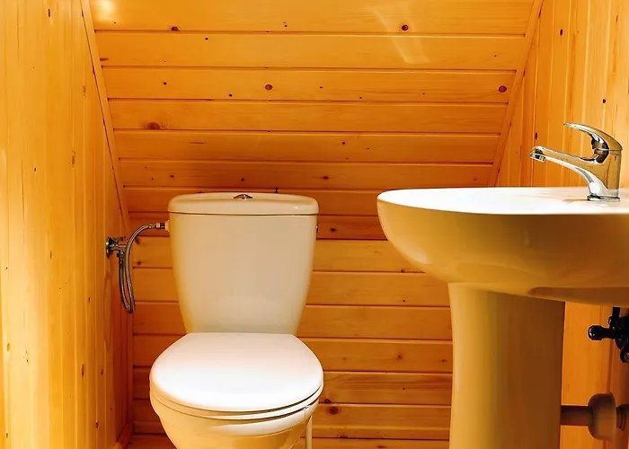 Caloroczne Nad Morzem I Jeziorem Jezierzany